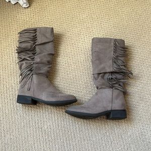 Girls Steve Madden Taupe Suede Boot with Fringe accents